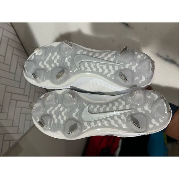 Women's Size 7 Nike  Hyper diamond 4 Elite Softball Cleat CZ5917-100 - Picture 6 of 8